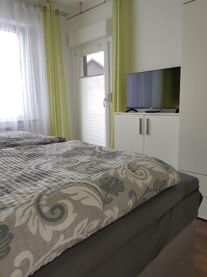Apartment Alt-Refrath แบร์กิชกลัดบัค ภายนอก รูปภาพ